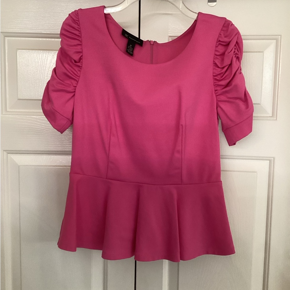 Cute top with peplum